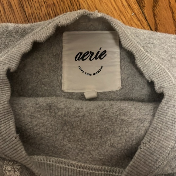 aerie winter tour sweatshirt - Picture 2 of 4
